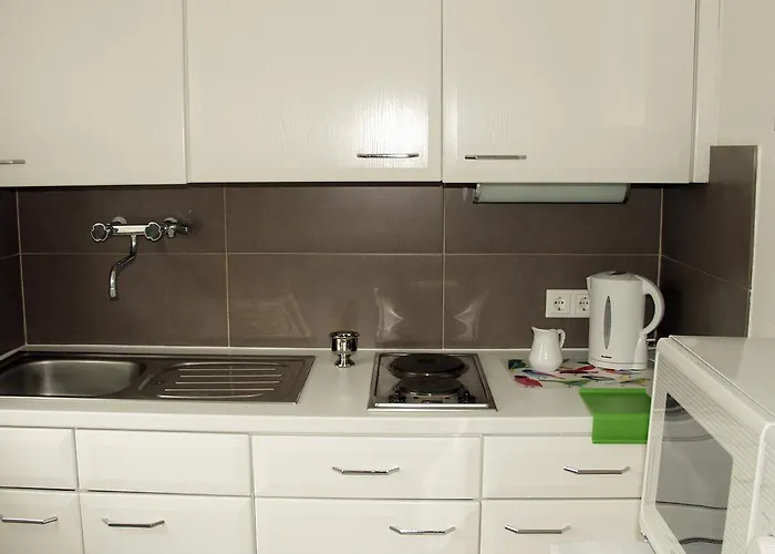 Big 1 - 15 Min Messe Dus Lejlighed